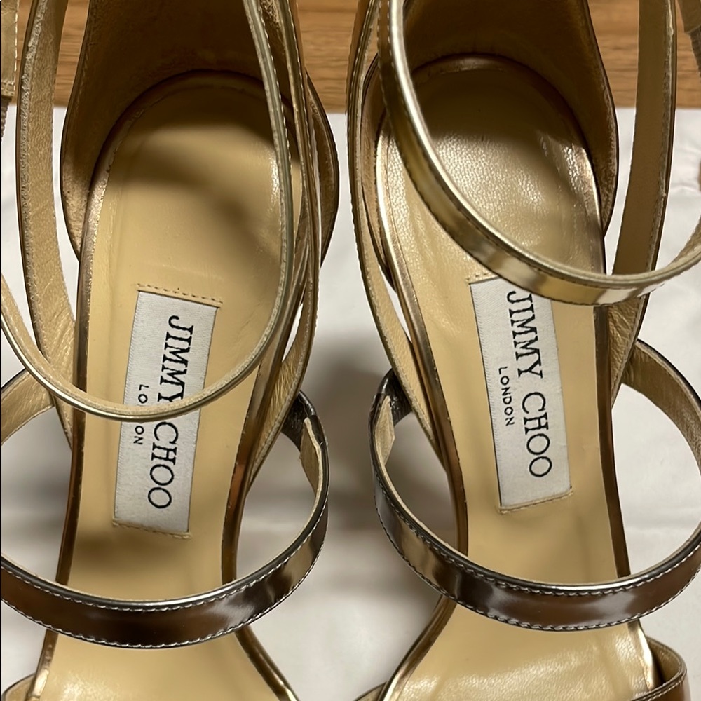 Jimmy Choo Gold Heels with Stiletto Elegance - Picture 4 of 8